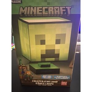 Paladone Minecraft Green Creeper Icon Lamp Battery or USB Powered